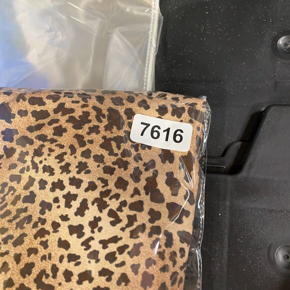 Studio Works Shirt Women S Small Brown Animal Print Collared Button Up Casual - Picture 8 of 8